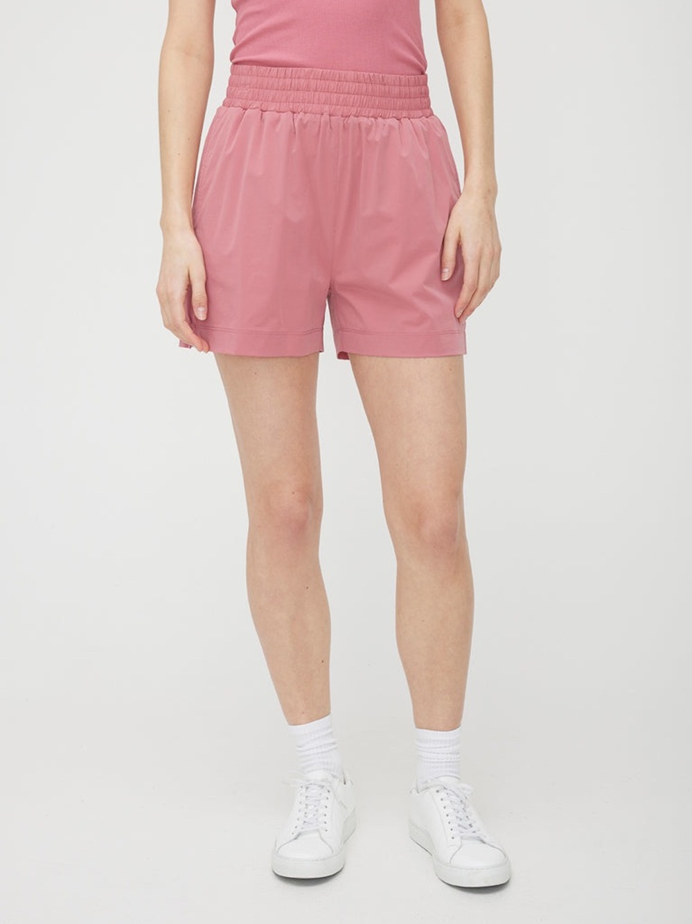 Kit + Ace Chloe Essential Athletic Shorts Size L Rose NWOT